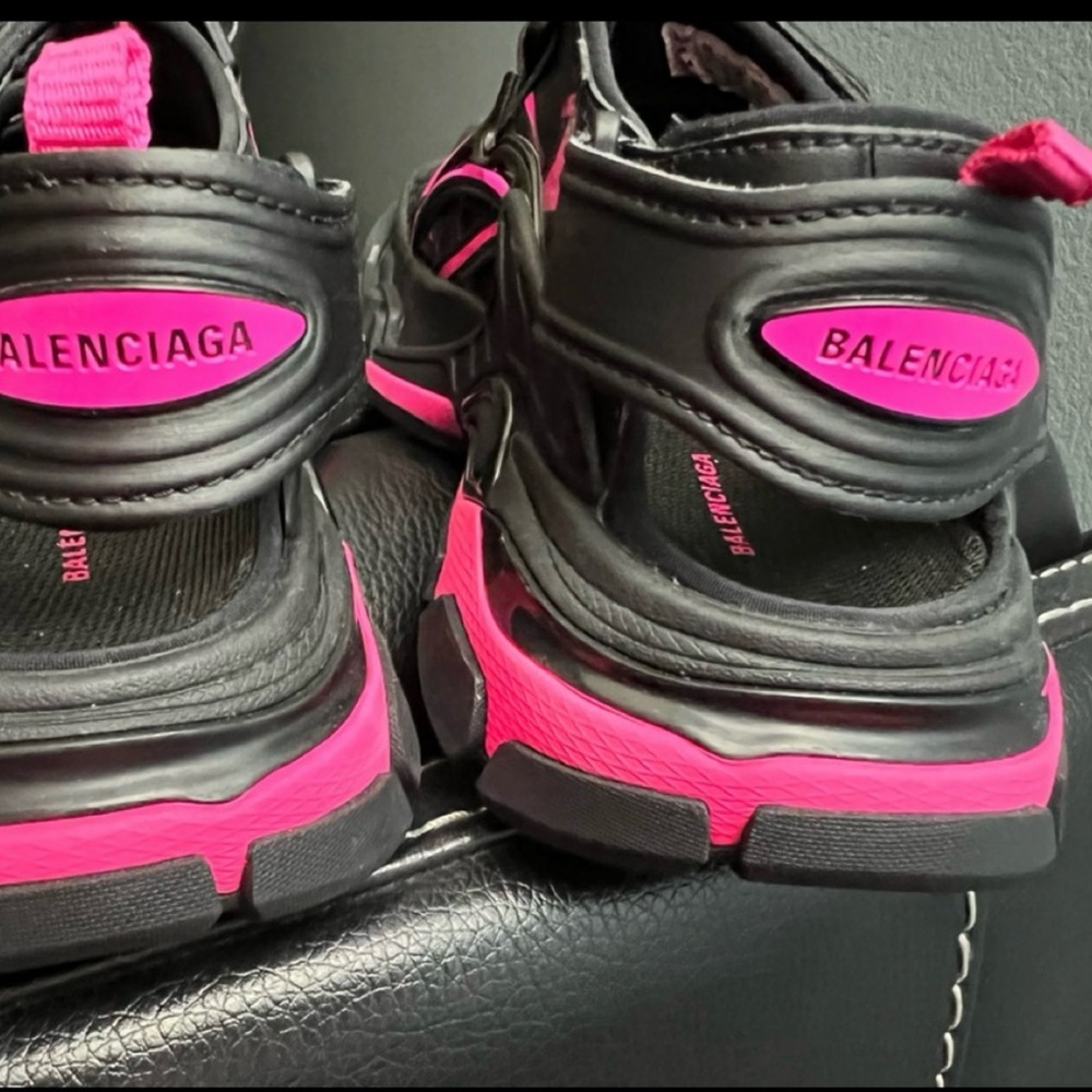 Authentic Balenciaga Black Track Sandals NWOT - Picture 5 of 7